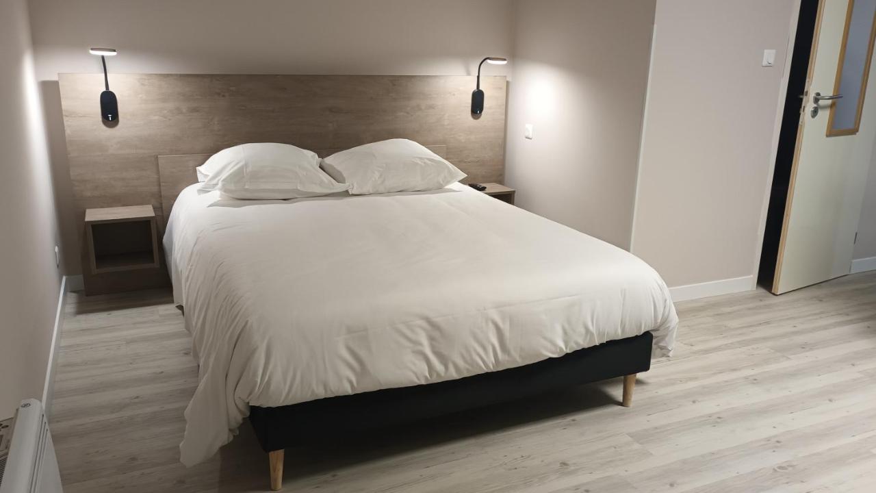 Hotel Le Petit Logis à Beaumont-en-Véron Extérieur photo