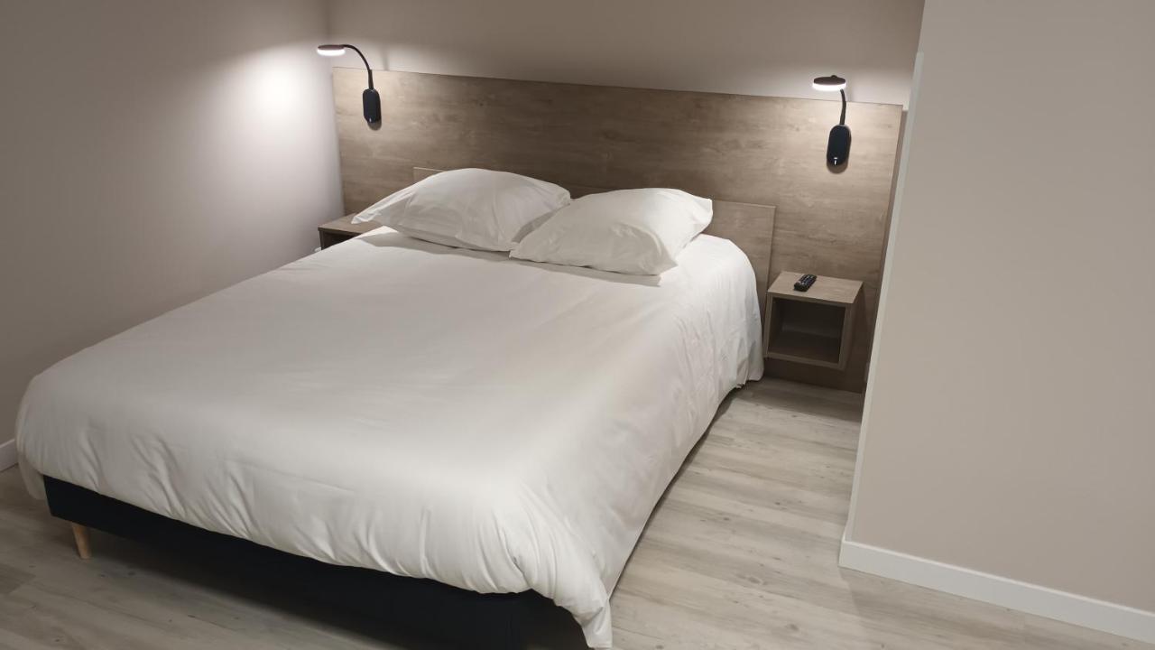 Hotel Le Petit Logis à Beaumont-en-Véron Extérieur photo