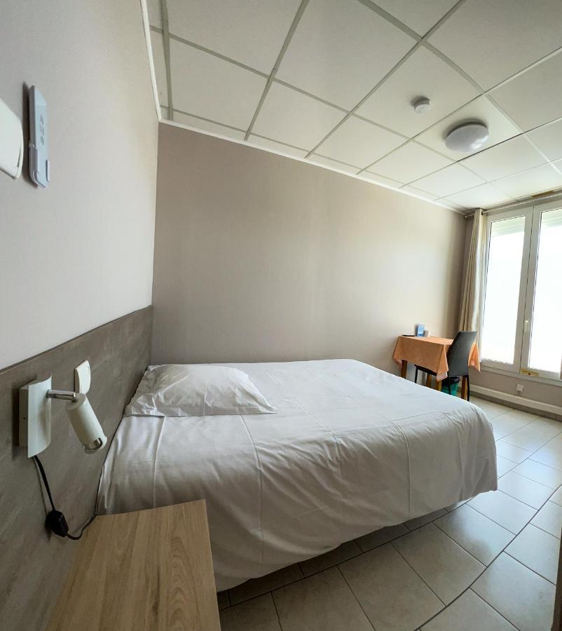 Hotel Le Petit Logis à Beaumont-en-Véron Extérieur photo