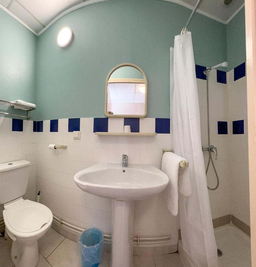 Hotel Le Petit Logis à Beaumont-en-Véron Extérieur photo