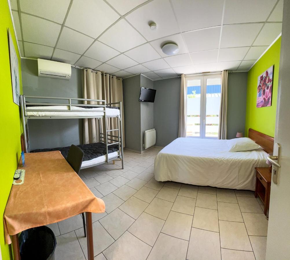 Hotel Le Petit Logis à Beaumont-en-Véron Extérieur photo