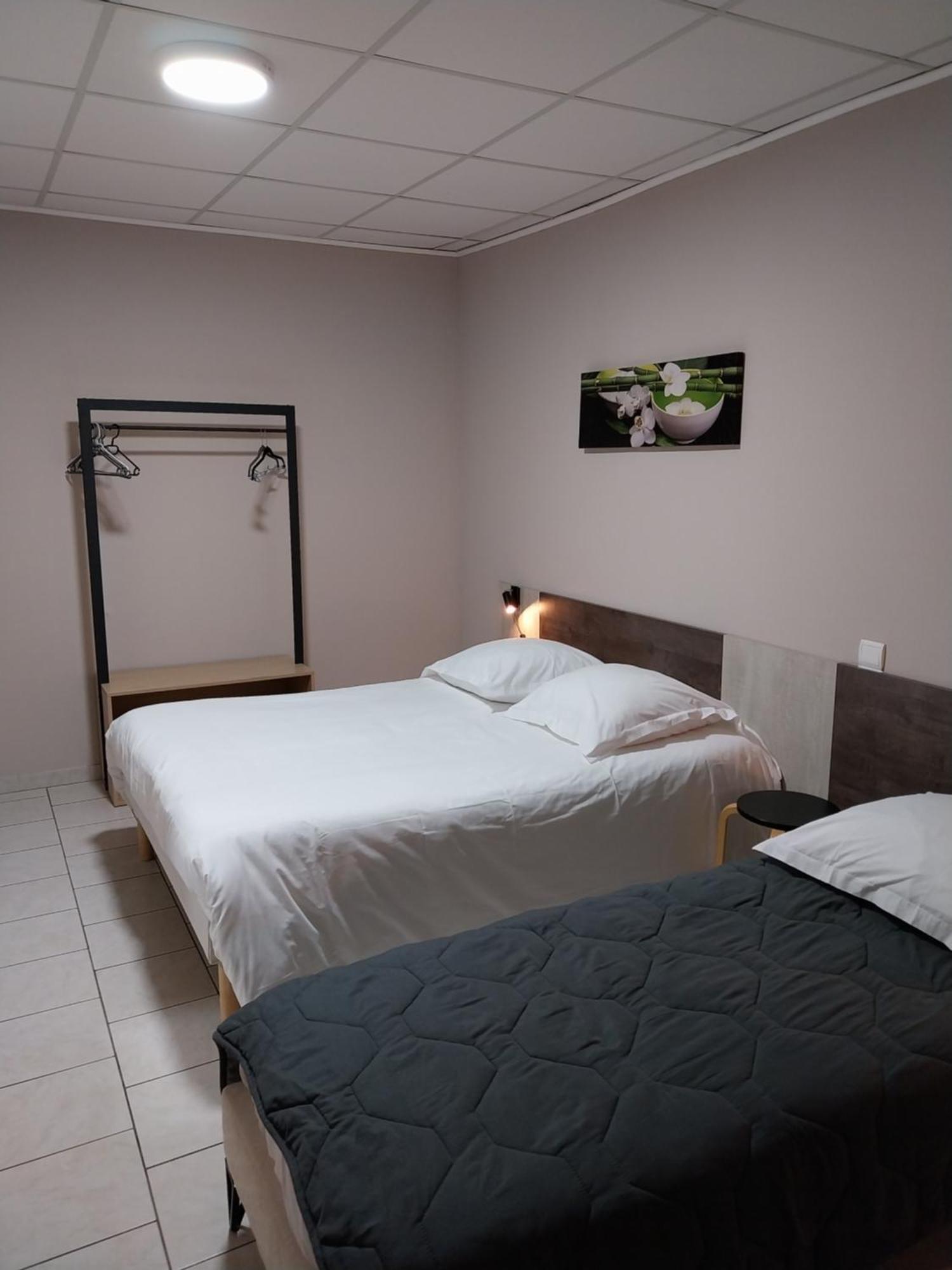 Hotel Le Petit Logis à Beaumont-en-Véron Extérieur photo